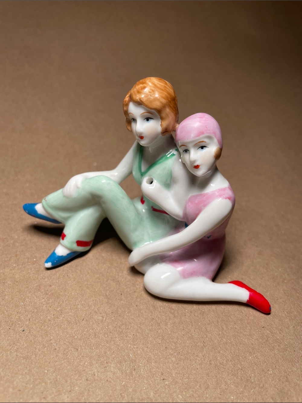 VTG 1920s Art Deco / Flapper era porcelain figure of 2 women in beachwear